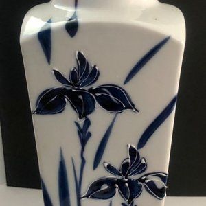 VINTAGE VASE.